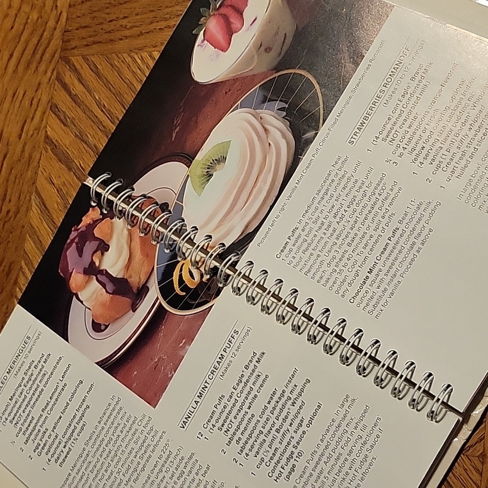 ● Cookbook: Simply Delicious Desserts - Picture 7 of 12